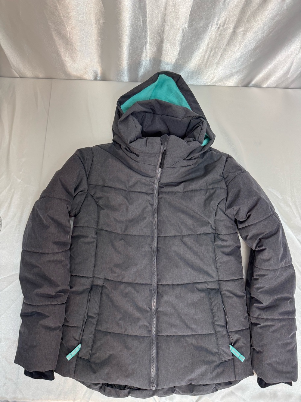 all in motion Quilted Gray Puffer Jacket Teal Green Blue Lining & Zipper Pulls